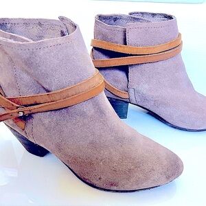 ASH.    —— Ankle Boots slightly used